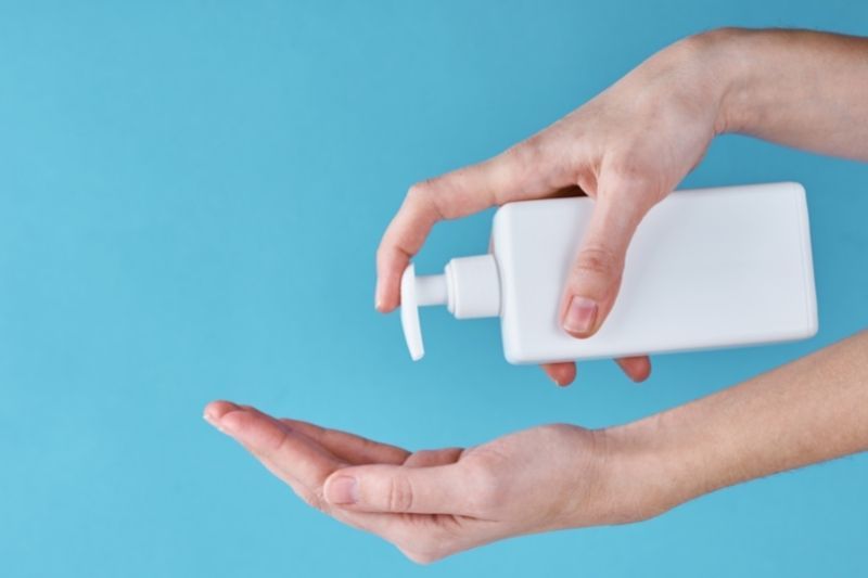 Razkuževanje rok je postalo del našega vsakdana